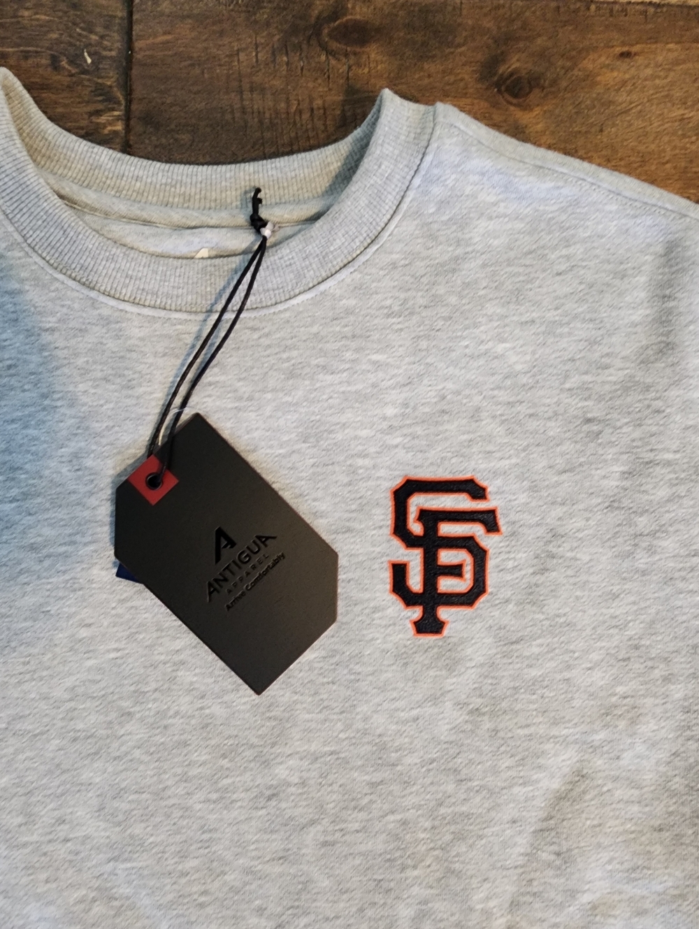 ⚾️MLB Antigua San Francisco Giants Victory Crew Sweatshirt M NWT Baseball Sports
